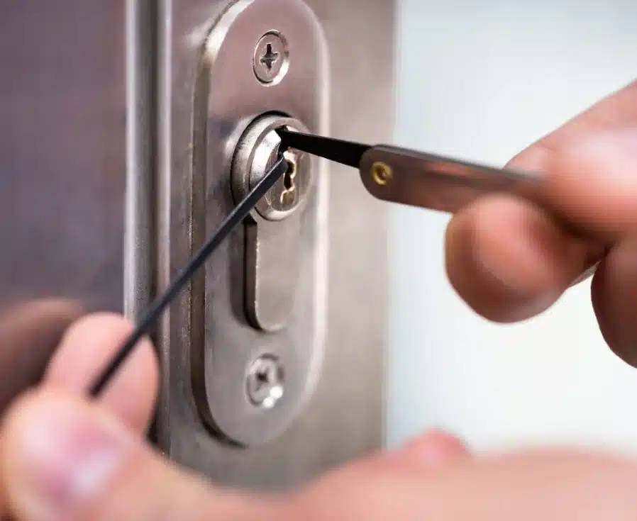 Locked Out Paisley Restoring door lock functionality