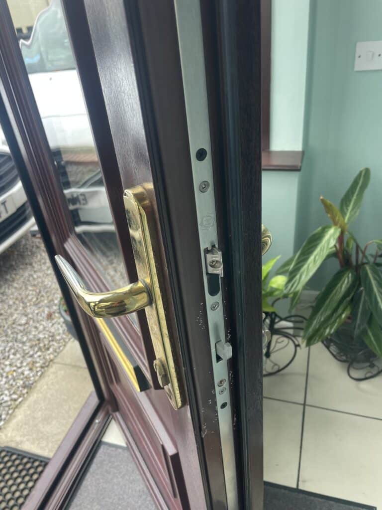 D General Locksmith ( ads) upvc door handle repair